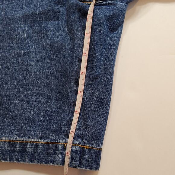 Red Head Men's denim shorts. Size 34. 1 slight blemish at zipper. See ph… - Picture 2 of 6